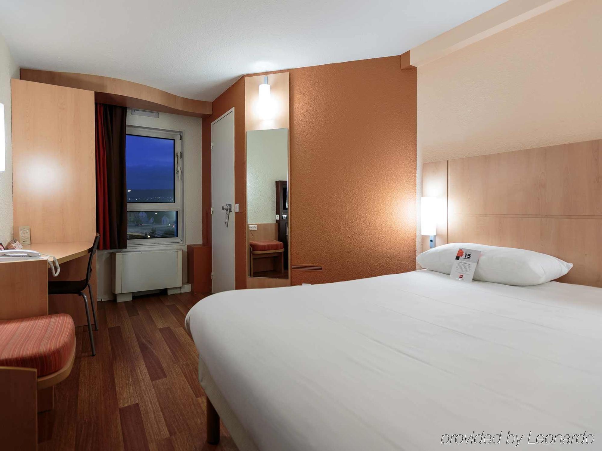 Ibis Clermont Ferrand Sud Herbet Eksteriør billede